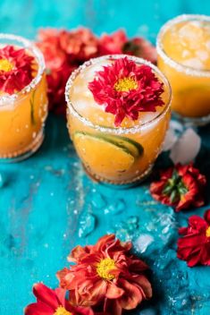 Lemony Lime Island Mango Mezcal Breeze - 30 Of The Stunning Summer Drink Recipes
