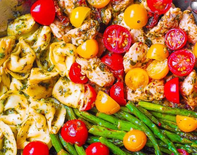 One-Pan Pesto Chicken, Tortellini, and Veggies