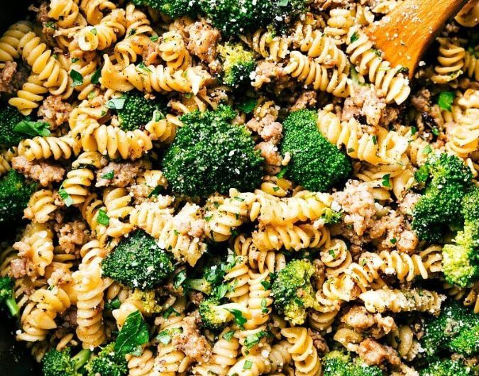 One Pan Sausage, Broccoli and Pasta