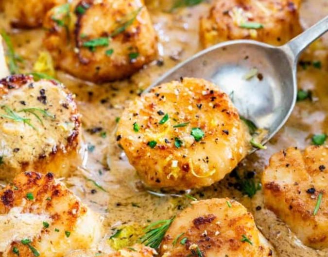 Pan Seared Scallops with Lemon Garlic Sauce