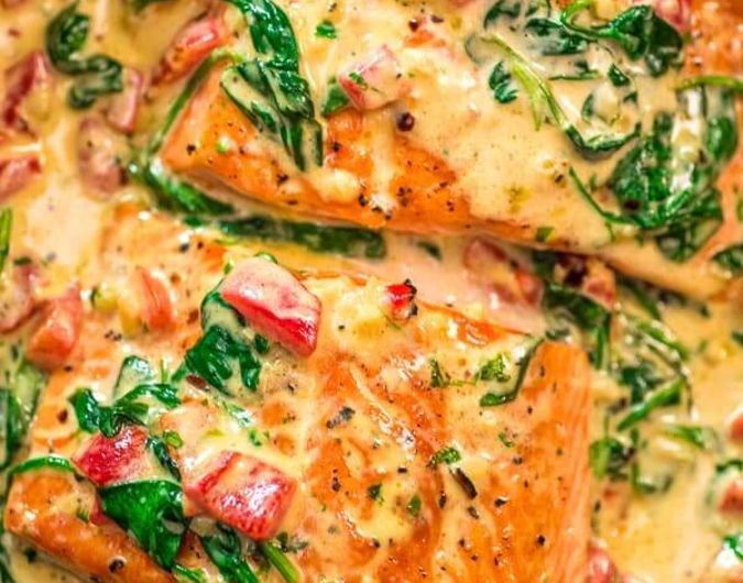 Salmon in Roasted Pepper Sauce