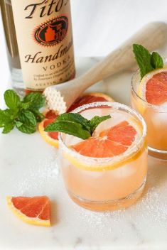 Salty Dog Grapefruit Cocktail - 30 Of The Stunning Summer Drink Recipes